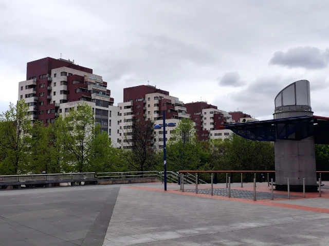 Zona canina del Parque Amézola en Bilbao