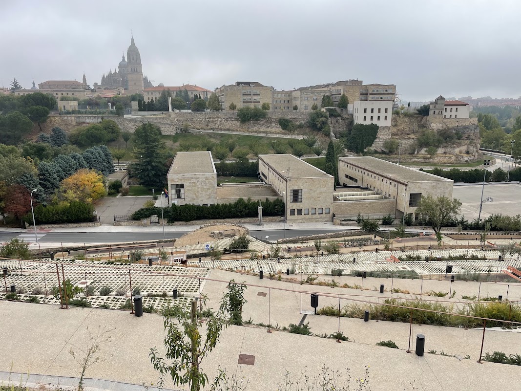 Parque Botánico de la Ladera del Cerro de San Vicente en Salamanca