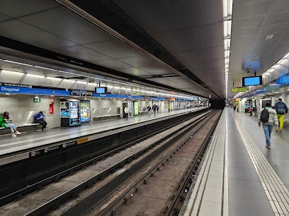 Metro Diagonal (L3 y L5) en Barcelona