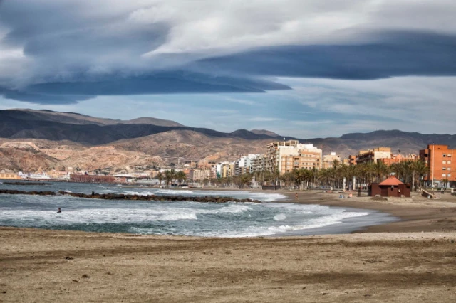 Playa del Zapillo / El Palmeral en Almería