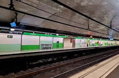 Metro Lesseps (L3) en Barcelona