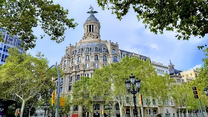 Metro Passeig de Gràcia (L2, L3 y L4) en Barcelona