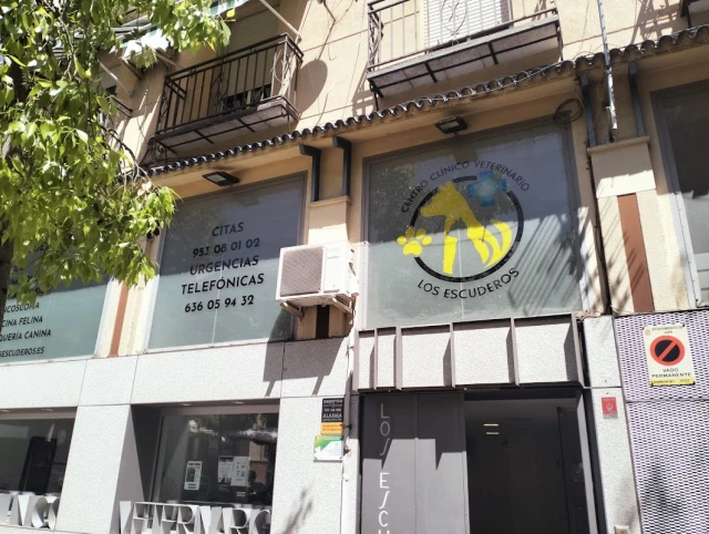 Centro Clínico Veterinario Los Escuderos en Jaén