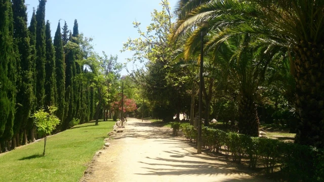 Parque CANINO Alcalde José Morales Robles en Jaén