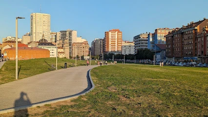 Zona canina de Parque del Tren de la Libertad en Gijón