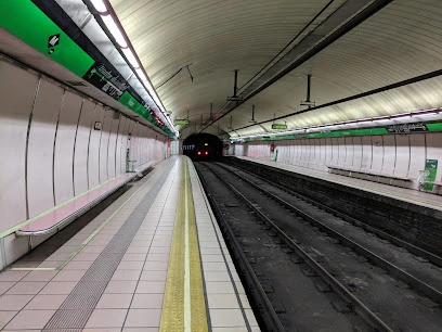 Metro Fontana (L3) en Barcelona